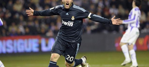 开云平台-从红土到硬地，蒙特卡洛大师赛的战术完胜如何重塑联合杯格局—梅德韦杰夫的全能领袖之路