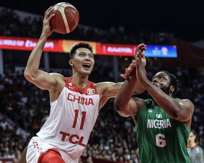 巴西篮球联赛再掀热潮，球员们为荣誉拼搏的简单介绍