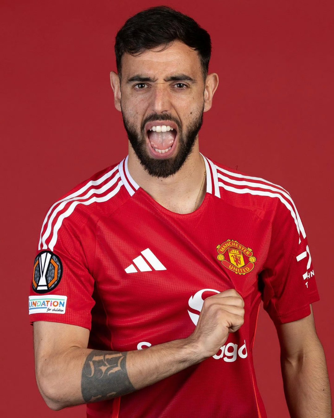 包含热刺横扫晋级，凯恩梅开二度的词条