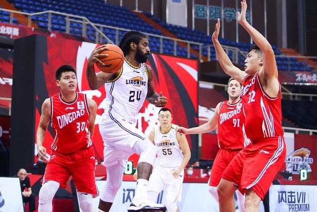 天津队横扫辽宁队,迎来连胜 天津队横扫辽宁队,迎来连胜