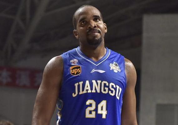 包含江苏队外援状态回升，贡献关键得分帮助球队胜出的词条