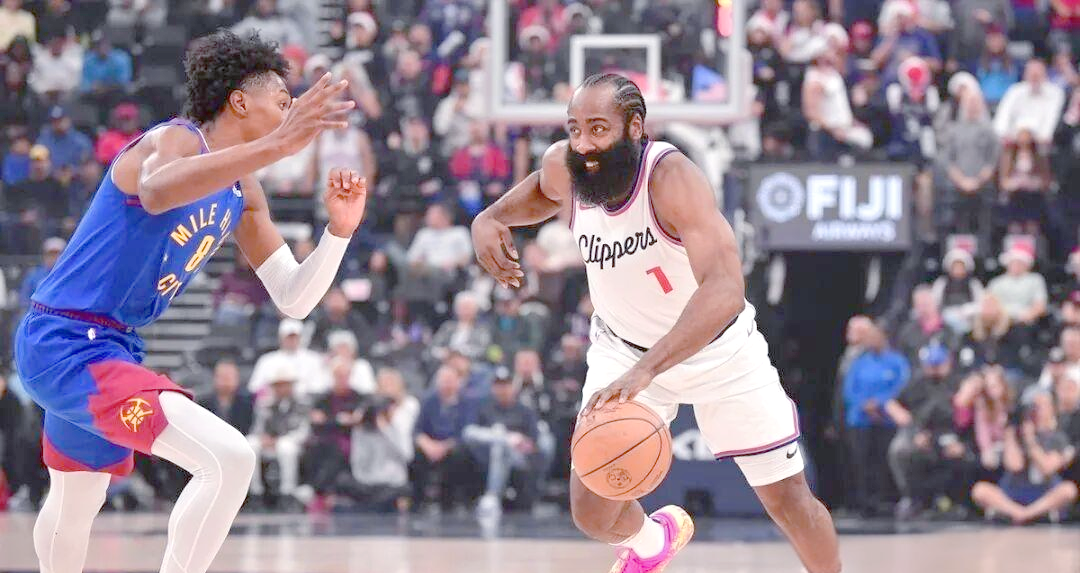 快船主控表现抢眼带队逆转掘金取得胜利的简单介绍