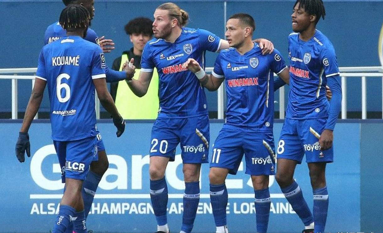 关于亚眠球队选拔青年选手参加友谊赛的信息 关于亚眠球队选拔青年选手参加友谊赛的信息