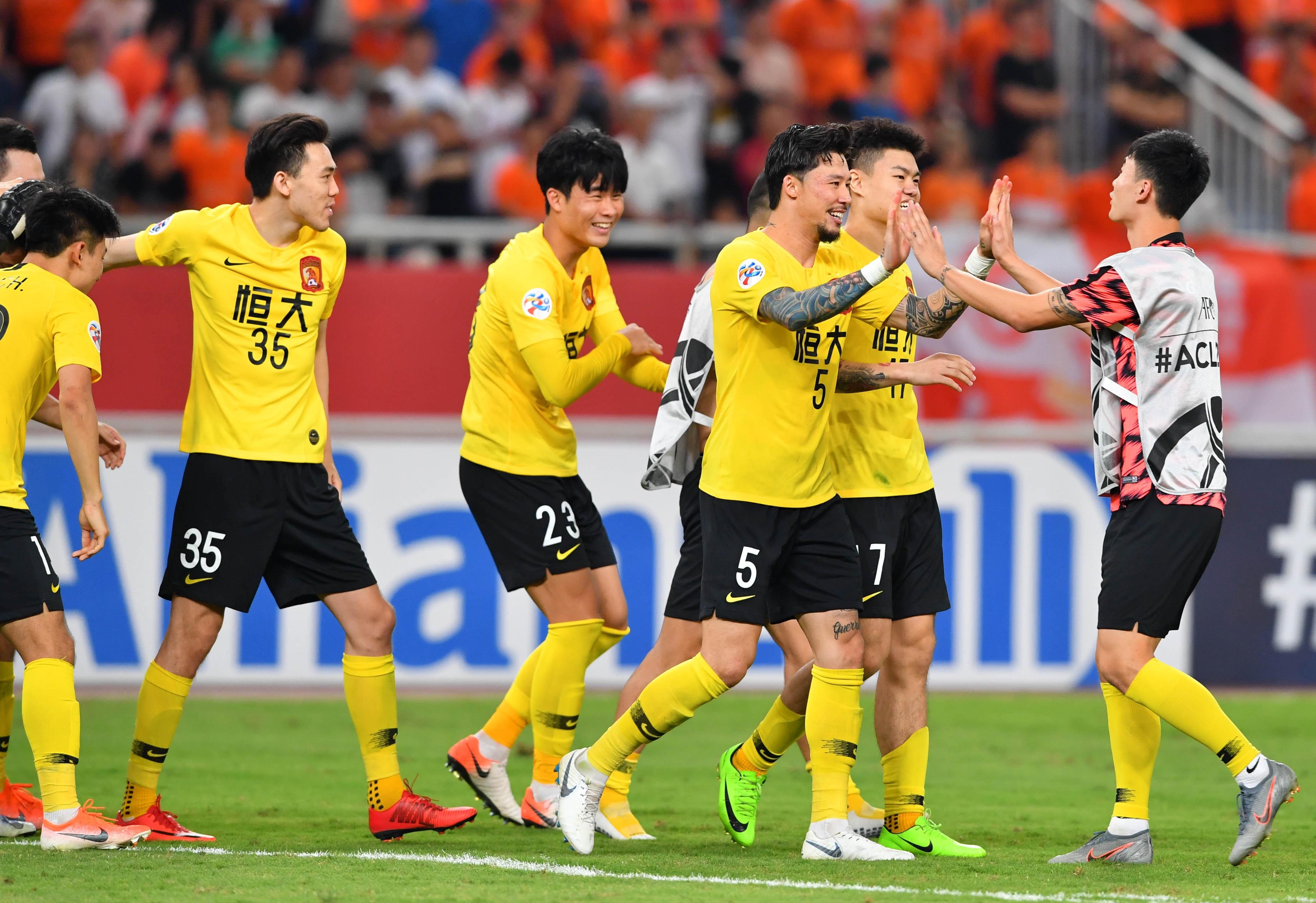 广州恒大战胜对手,亚冠赛场上表现出色 广州恒大战胜对手,亚冠赛场上表现出色