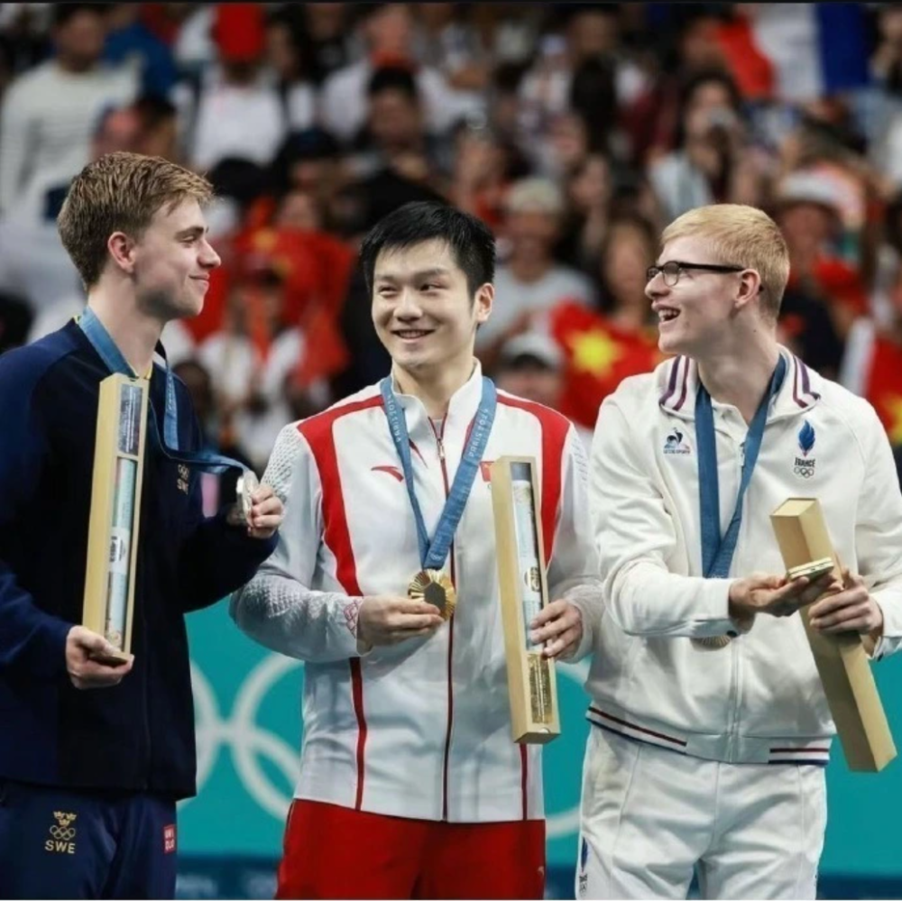 法国乒乓球队完胜韩国乒乓球队，波尔统治全场的简单介绍