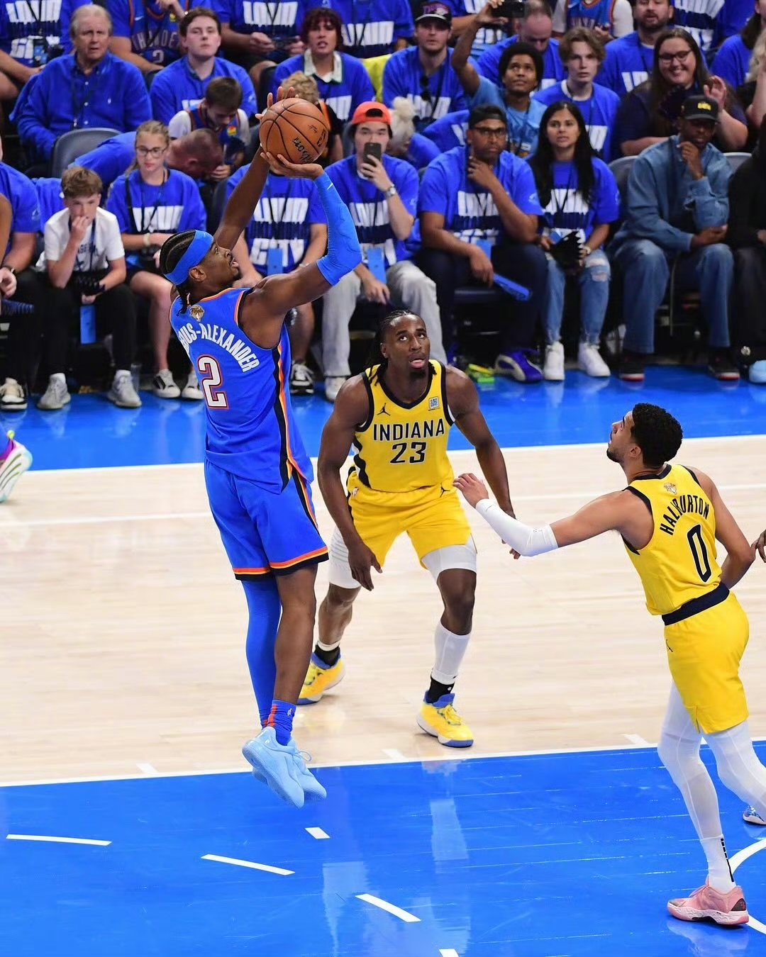 雷霆险胜黄蜂，布拉德利关键制胜的简单介绍