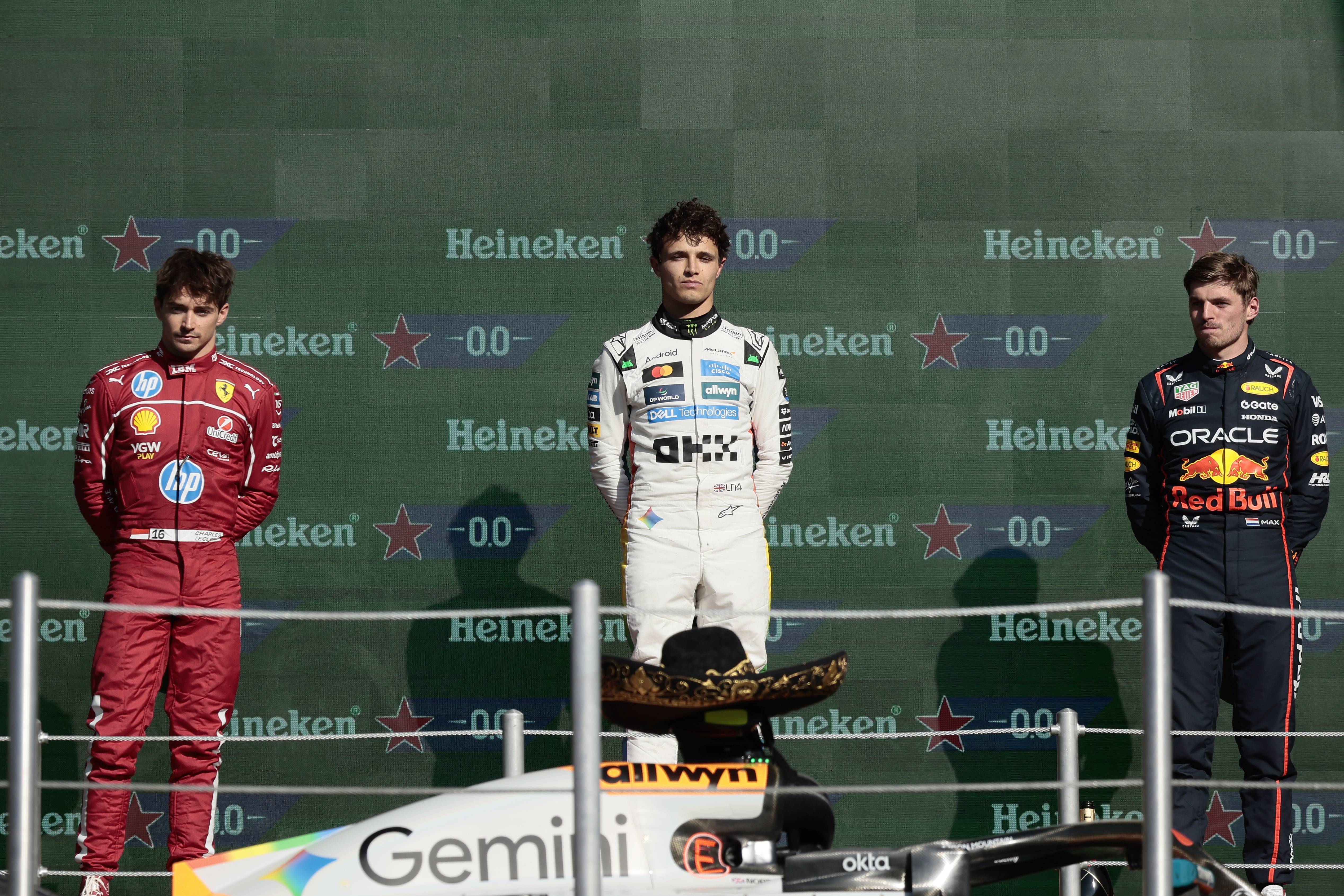 包含雷诺车队轻取红牛车队，勒克莱尔刷新纪录的词条