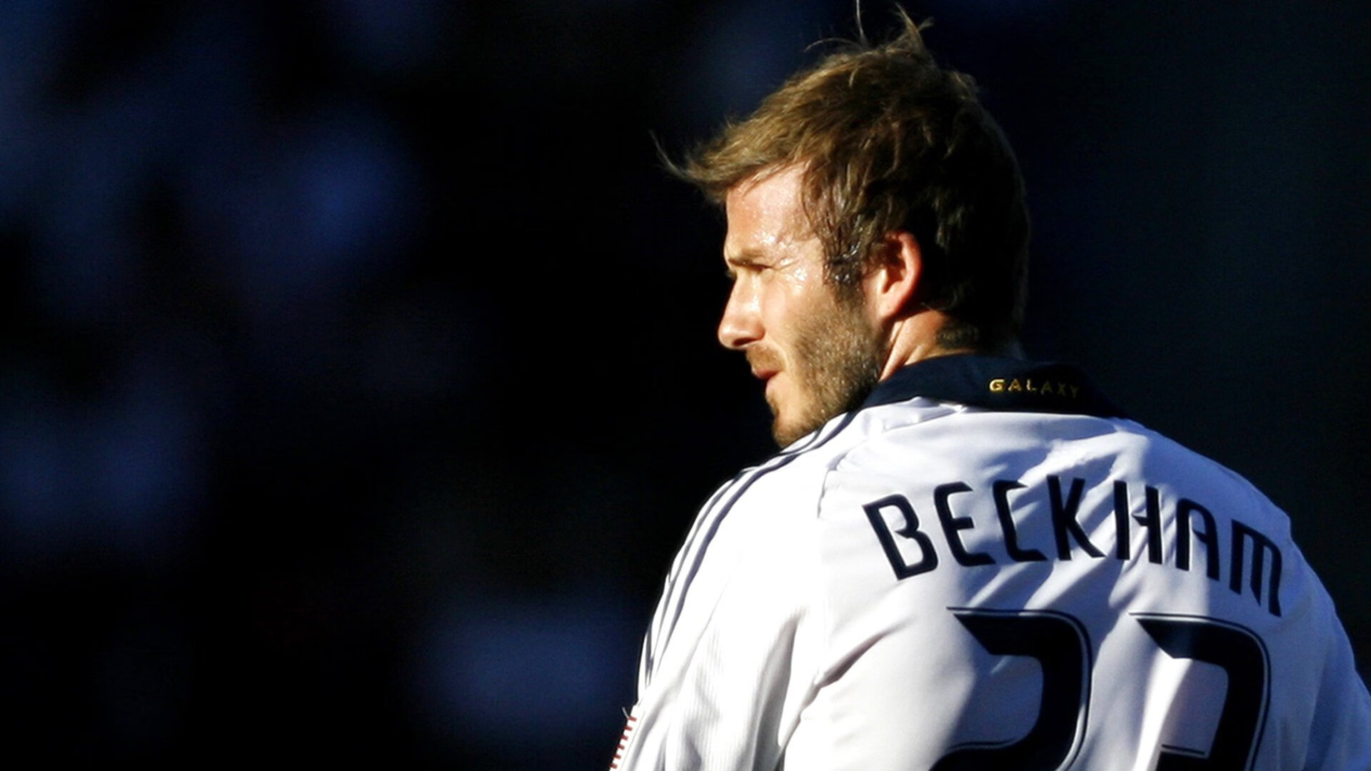 姆巴佩爆发改写欧洲足球版图,英格兰血拼澳大利亚映射体育竞争新维度